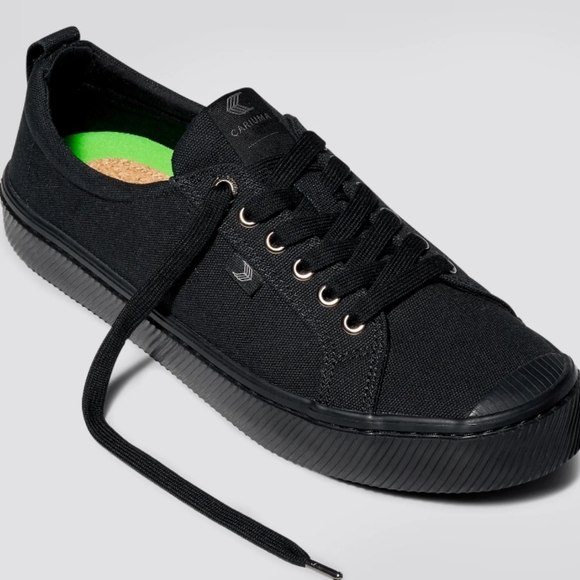 New- worn once- Cariuma Canvas Sneaker - Picture 2 of 10